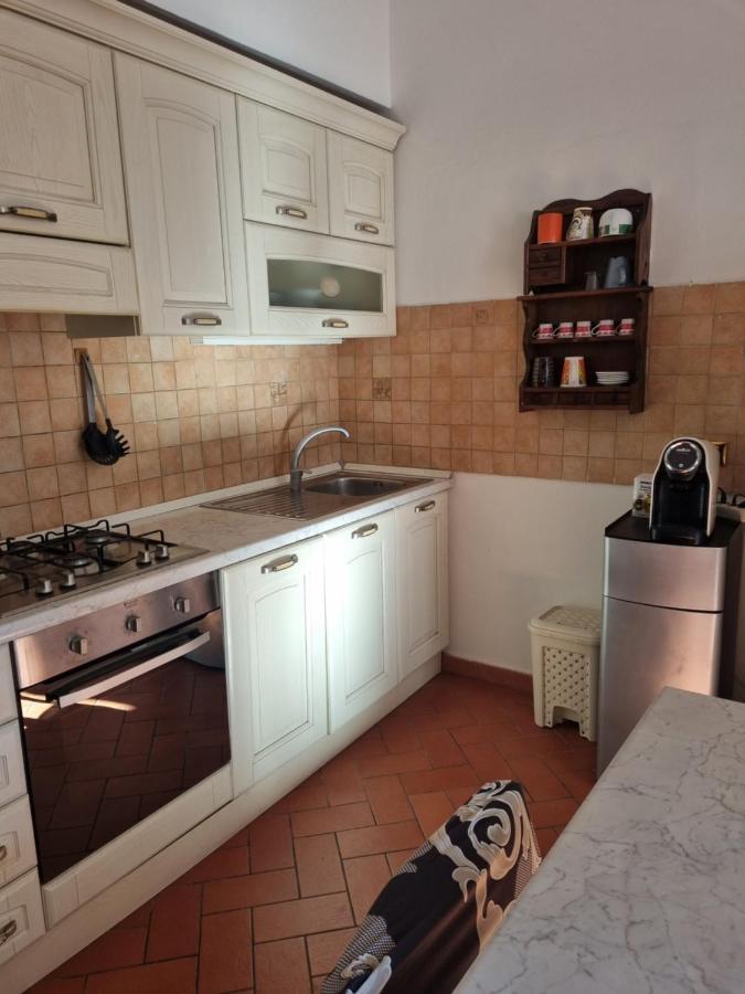 Casa Mille Baci Con Parcheggio Apartment Livorno Bagian luar foto