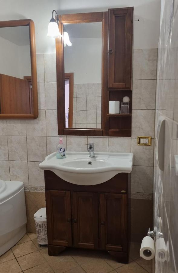Casa Mille Baci Con Parcheggio Apartment Livorno Bagian luar foto