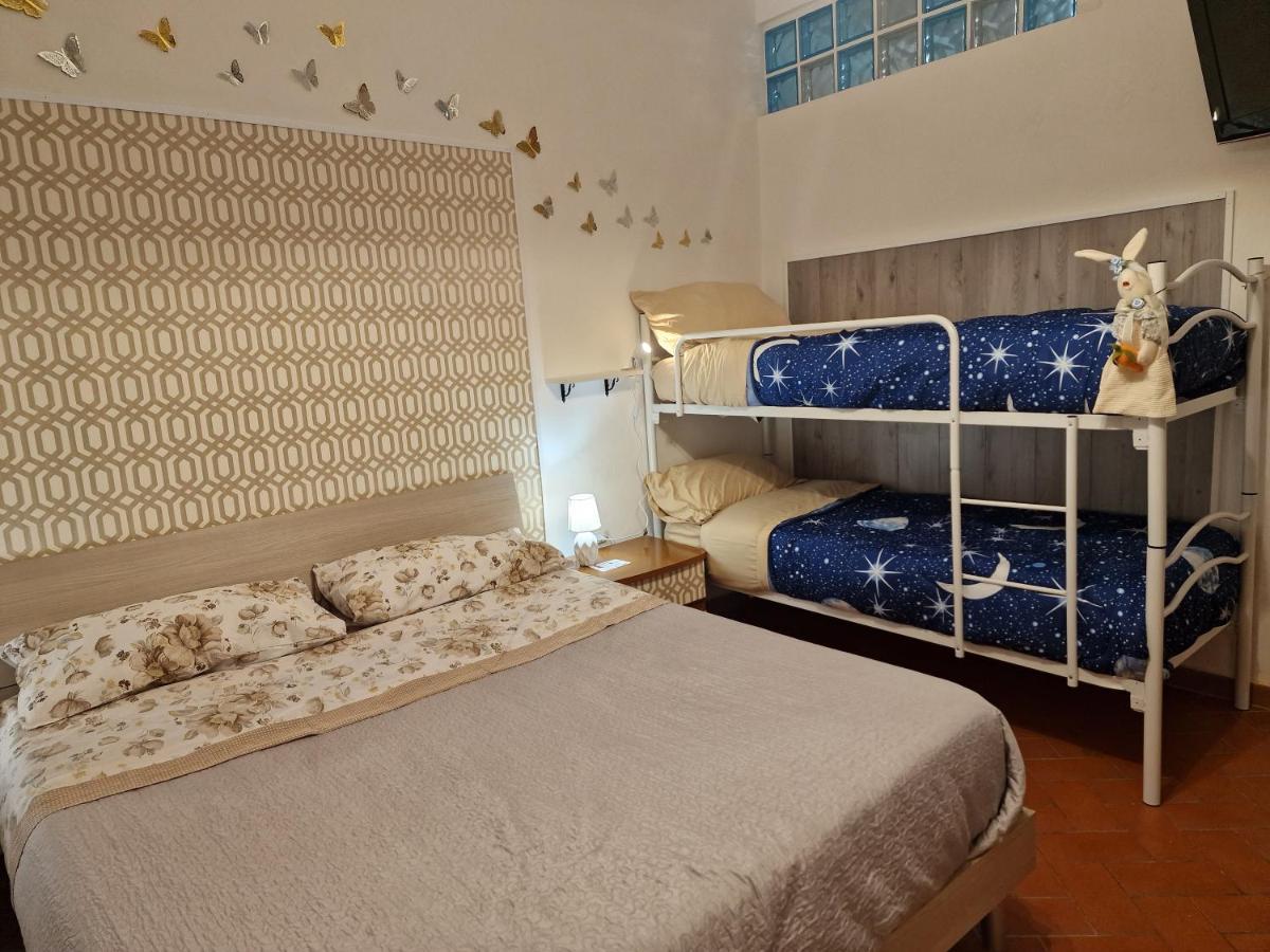 Casa Mille Baci Con Parcheggio Apartment Livorno Bagian luar foto